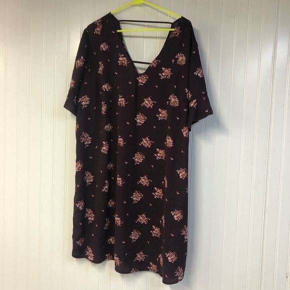 Maurices Burgundy Floral V-Neck Dress Size 2 2X Short Sleeve NWT - Picture 1 of 4